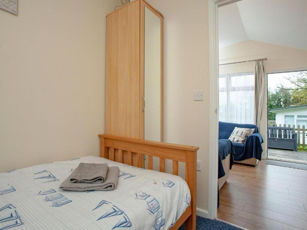 Sunnydaze-Detached Chalet With 2 Bedrooms And 2 Bathrooms And Private Parking Outside Door Dartmouth Dış mekan fotoğraf